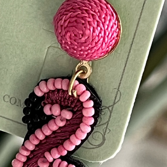 Seed bead pink flamingo earrings NWT - Picture 4 of 5